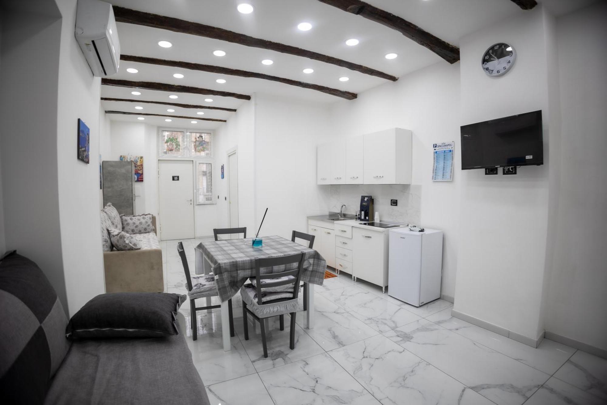 Apartamento Royal Spaccanapoli Exterior foto