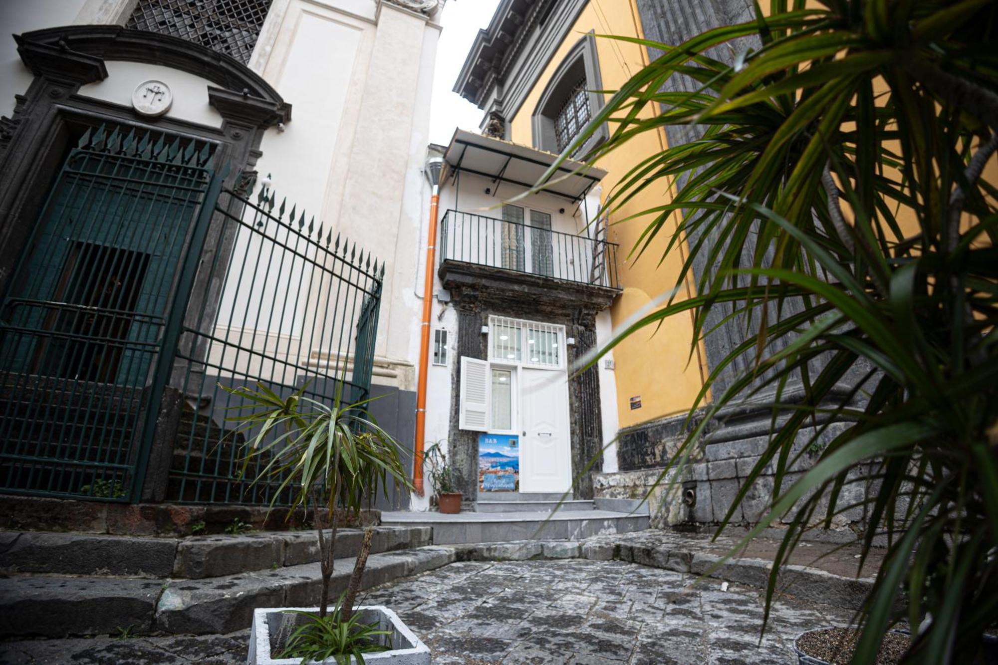 Apartamento Royal Spaccanapoli Exterior foto